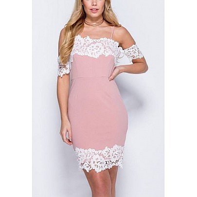Růžové šaty s bílou krajkou Payne