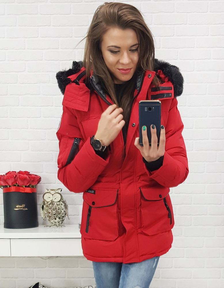 Pohodlná dámská zimní bunda červená vty0472